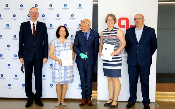 Click to zoom the picture.